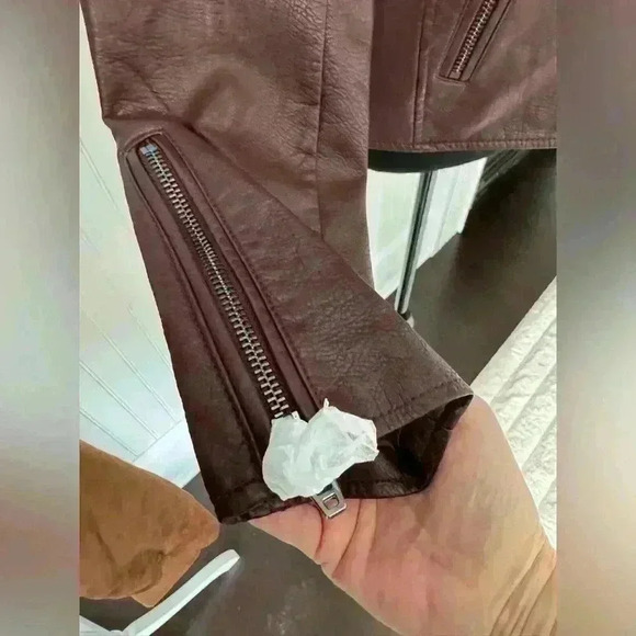 NWT Blank NYC Vegan Leather Moto Jacket ~ Large ~ Burgundy/Maroon - Picture 2 of 9